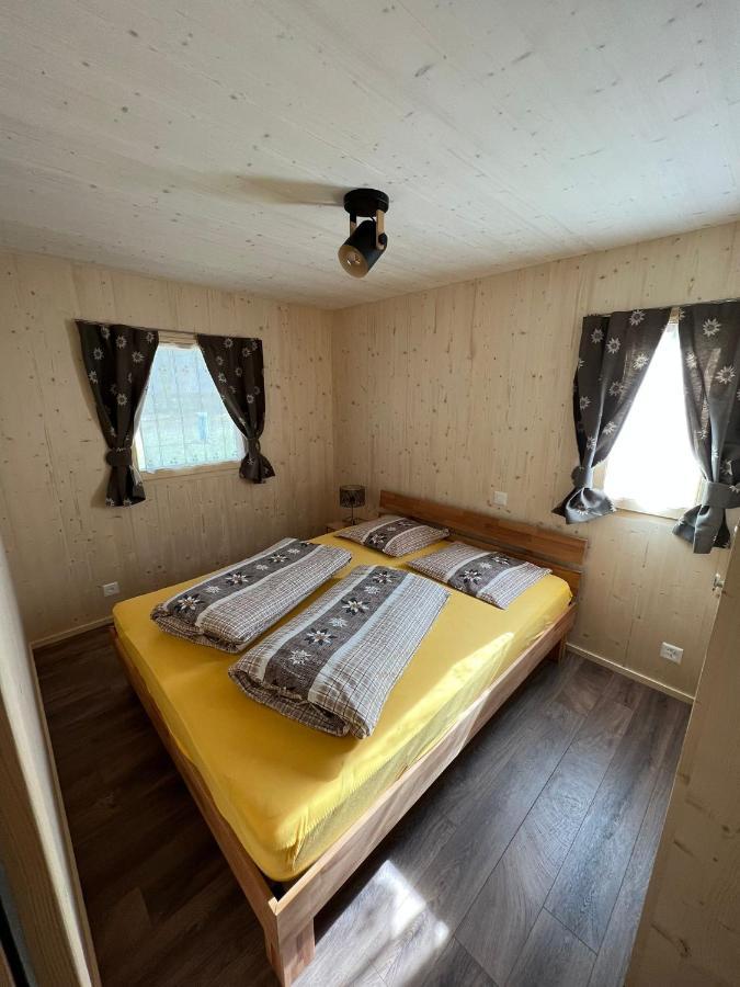Bungalow Miralago In Camping Cavresc, Via Dal Cavresc 1, 7746 Le Prese-Поскьяво Экстерьер фото